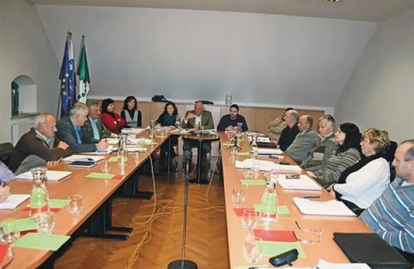 Cerkljanske svetnike že četrto leto zavirajo nič kolikokrat pregrete zamere 
 