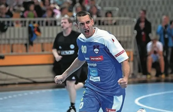 V slovenski vrsti je bil najučinkovitejši Dragan Gajič s 13 goli