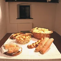 Tihožitje s kruhom 