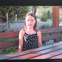V dokumentarnem filmu  Borove pesmi recitirajo otroci