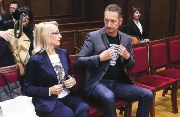 Borisa Popoviča (na fotografiji z direktorico občinske uprave Sabino Mozetič)  v torek čaka začetek še enega sodnega postopka
