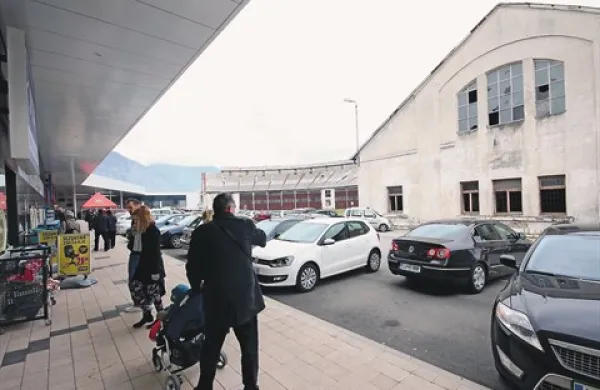 Prostorski načrt je Supernovo narisal na en način, vlagatelji so jo potem uredil drugače