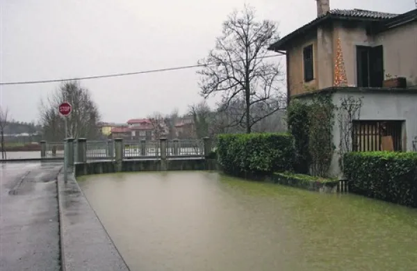 Jeseni leta 2010 in 2012 tod ni bi mogoče drugače kot s plovili. Tokrat je potok sredi Bilj prizanesel, čeprav za malo