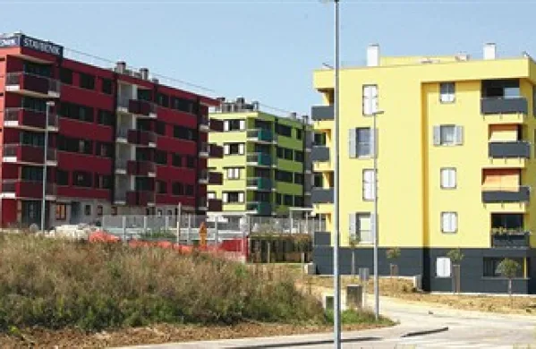 Z nadomestilom so   proračune polnili, z davkom  jih bodo praznili