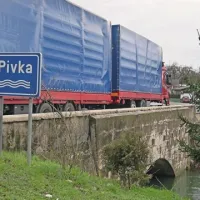 Omejitev 20 ton za tovornjake za most čez Pivko v Prestranku bo onemogočila pivško gospodarstvo 