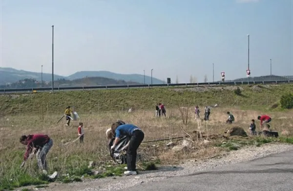 Mladež v ajdovski občini je aktivna na vseh področjih, tudi ko gre za čistilne akcije