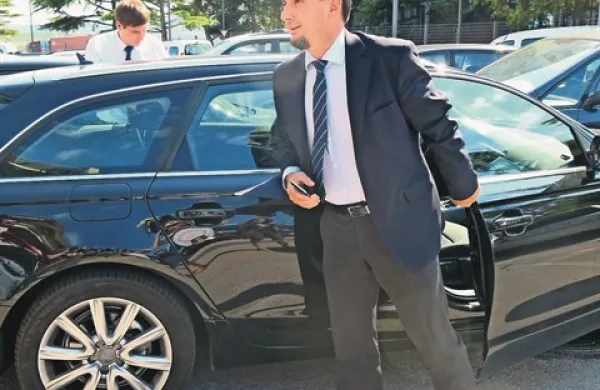 Gašparja Gašparja Mišiča bo znova  vozil službeni šofer 