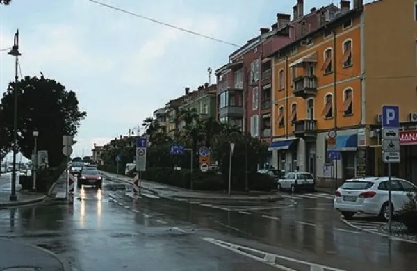 V naslednjem tednu bodo začeli pripravljalna dela za obnovo Sončnega nabrežja, za katero je občina že v letu 2011 dobila gradbeno dovoljenje