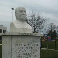 Niz prireditev ob 110. obletnici rojstva dr. Bogomirja Magajne bodo začeli v divaški osnovni šoli, ki nosi njegovo ime