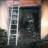  Nekaj po 4. uri zjutraj  je zagorelo v stanovanjski hiši v Luciji