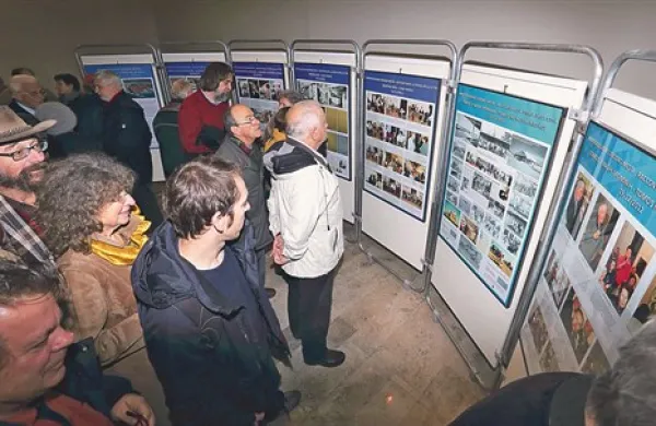 Razstava v kronološkem nizu v sliki in besedi prikazuje vsebino vseh šestih večerov z najzanimivejšimi izjavami, pa tudi s prispevki iz Primorskih novic, kjer smo projektu redno sledili. V galeriji Pokrajinskega muzeja Koper so na voljo tudi spominske