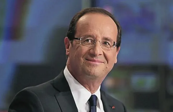 Francoski predsednik Francois Hollande je v četrtek zvečer vendarle obiskal svojo partnerko Valerie Trierweiler