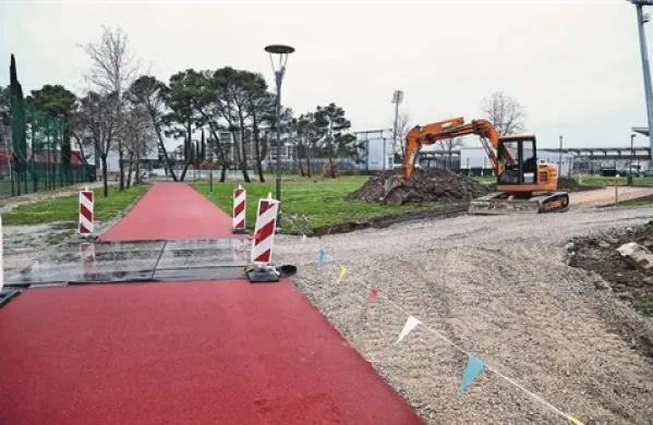 Koprski CPK ureja poti med igrišči, poskrbel pa bo še za razsvetljavo in podaljšanje trim steze