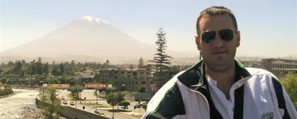 V Peruju je kar nekaj aktivnih vulkanov, med njimi tudi Arequipa (v ozadju)