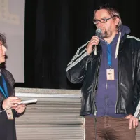 Dušan Moravec je tržaškemu občinstvu predstavil glasbeni dokumentarec Pravi človek za kapitalizem 