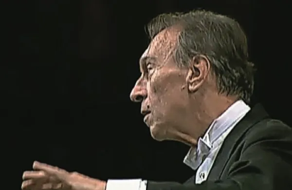 V Bologni je danes umrl svetovno poznani italijanski dirigent Claudio Abbado