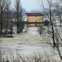 V Italiji zaradi poplav evakuirali 600 ljudi