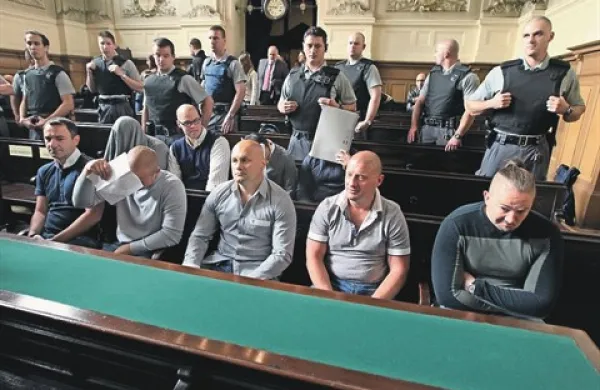 Obtoženi v zadevi Balkanski bojevnik bodo na zatožno klop predvidoma spet sedli konec leta