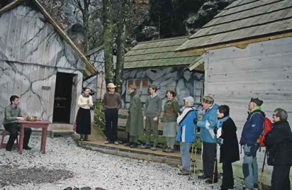 Partizanski “turizem”, z bolnico Franja ne čelu, še krepko prekaša živosrebrnega