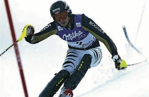 Nemec Felix Neureuther je zmagovalec slalomske tekme za svetovni pokal alpskih smučarjev v avstrijskem Kitzbühlu