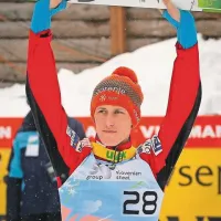 Slovenski skakalec Peter Prevc vodi po prvi seriji tekme za svetovni pokal v smučarskih skokih v japonskem Saporu (148,5 točke, 137 m)