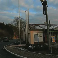 Čeprav je do pusta še dobrih pet tednov, so se minule dni v nekaterih primorskih vaseh že pojavile prve lutke pustov