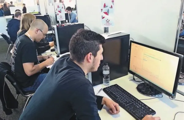 Novogoriška ekipa je v kategoriji informatika zasedla odlično drugo mesto, pred tednom dni pa je ekipa iz ŠC  v mehatroniki zmagala 