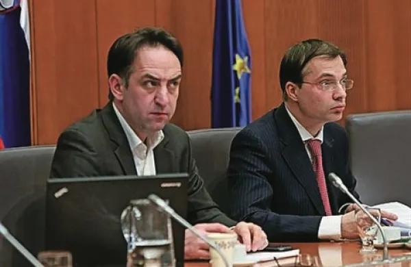 Poslanec PS Brane Golubović v poslanski pobudi predlaga pripravo zakonodaje, ki bo omogočala ustanovitev skupine s posebnimi pooblastili za preiskavo bančne luknje in šestega bloka Termoelektrarne Šoštanj (Teš 6)