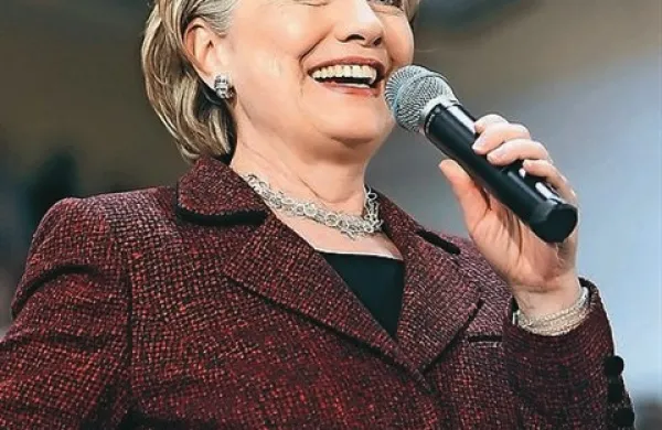Slaba tri leta pred  predsedniškimi volitvami v ZDA ameriški mediji že na široko ugibajo o neizogibnosti kandidature in na koncu zmage nekdanje prve dame ZDA, senatorke in državne sekretarke Hillary Clinton