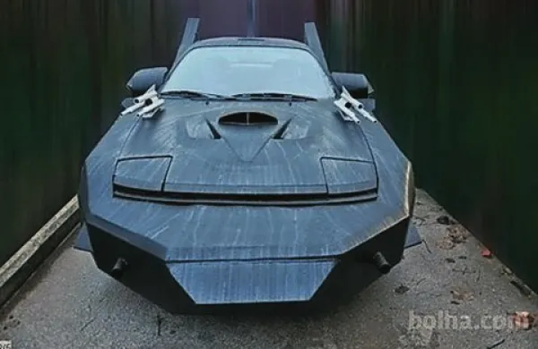 Primorec prodaja batmobil