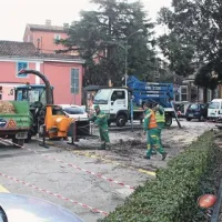 Delavci Komunale   sproti čistijo za sabo