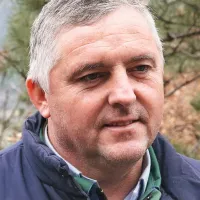 Mirjan Cunja: “Zdaj, ko so začeli delati, je občutek veliko boljši. A bojimo se, da bo delo predolgo trajalo. Čakali so tako dolgo, da bodo zdaj delali v velikem strahu.”