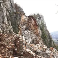 Debela stena se je že povsem odmaknila od Kraškega roba 
