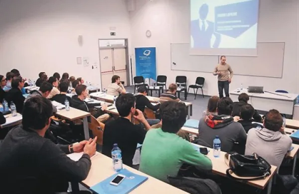 Start:up Roadshow:  Mladi jemljejo usodo v svoje roke