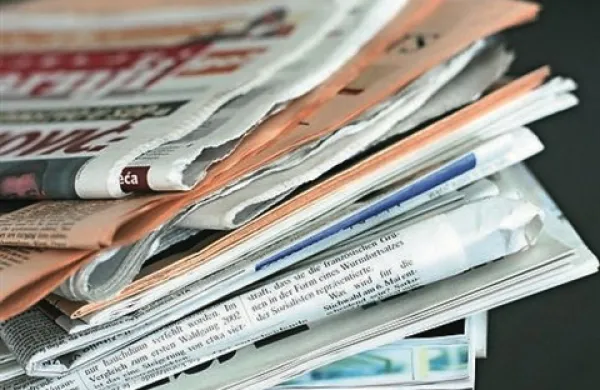 Društvo novinarjev Slovenije poziva uprave medijskih hiš, da bremena povišanja prispevkov za socialno varnost na avtorske pogodbe ne preložijo na neto izplačila novinarjev