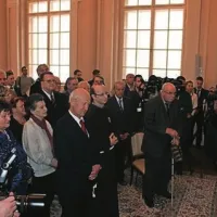 Pahor Knavsu in Krpanu podaril jabolko navdiha
