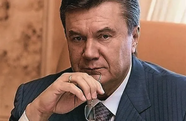 Ukrajinski predsednik Viktor Janukovič je sredi krize, ki pretresa njegovo državo, šel na bolniški dopust