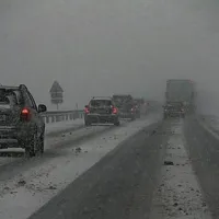 Sneg povzroča težave na primorski avtocesti