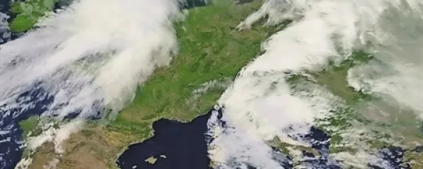 Nad Sredozemljem se zadržuje ciklonsko območje