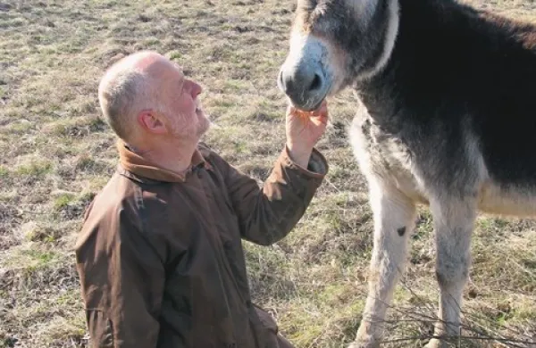 Stane Sušnik meni, da bi reja oslov lahko postala tudi gospodarsko zanimiva panoga