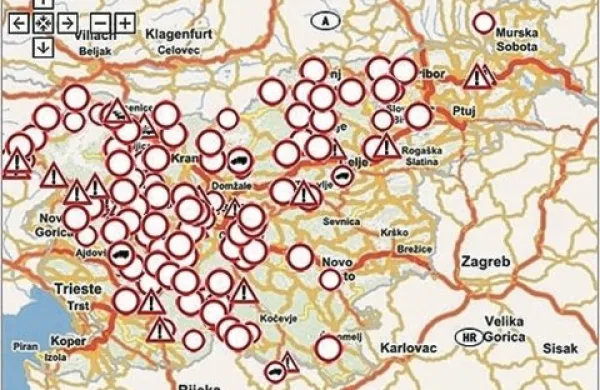 Zaradi podrtih dreves in električnih drogov ter zaradi poledice in zimskih razmer so zaprte številne ceste