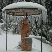 Za gasilci in ostalimi delavci je &scaron;e en naporen dan