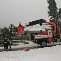 Brez elektrike 6900 odjemalcev, vremenski obeti niso spodbudni