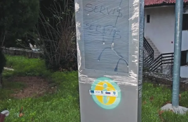 Interaktivni informacijski terminali v koprskem zaledju so na servisu, že spomladi pa bodo obiskovalcem znova na voljo s posodobljenim programom iskanja turističnih informacij 
