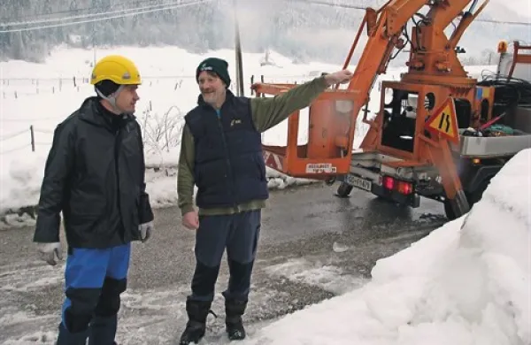  Včeraj elektrike ni bilo niti v Čepovanu in okolici, kot že prej telefona ne. Interneta žled ni vzel.   