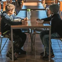Pomoč prihaja z vseh strani