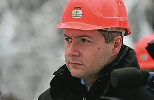 Škoda, ki jo je gozdovom prizadejala ledena ujma v minulem tednu, je tisočletna. Takšne škode Slovenija ne pomni, je ocenil minister za kmetijstvo in okolje Dejan Židan.