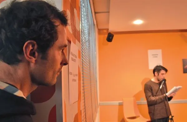 Srbski pesnik Bojan Savić Ostojić in  Karlo Hmeljak (levo), ki je njegove pesmi prevedel v slovenščino 