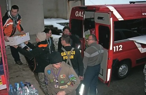 Zbrali smo &scaron;est ton hrane