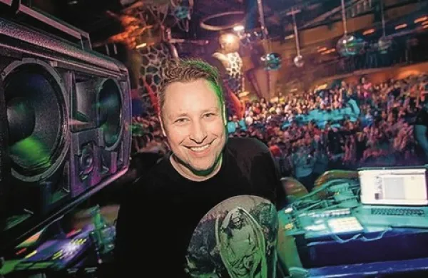  Umek osmega februarja že tradicionalno gostuje v izolski Ambasadi Gavioli
